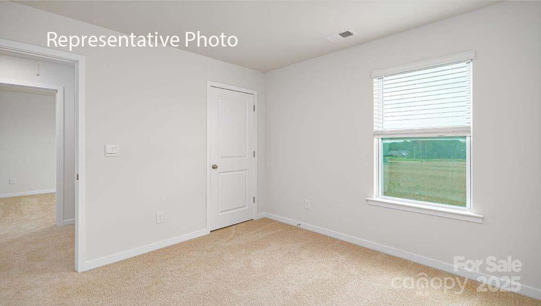 Spacious, unfurnished interior of a new home in Stanton, Richburg (Image 12).