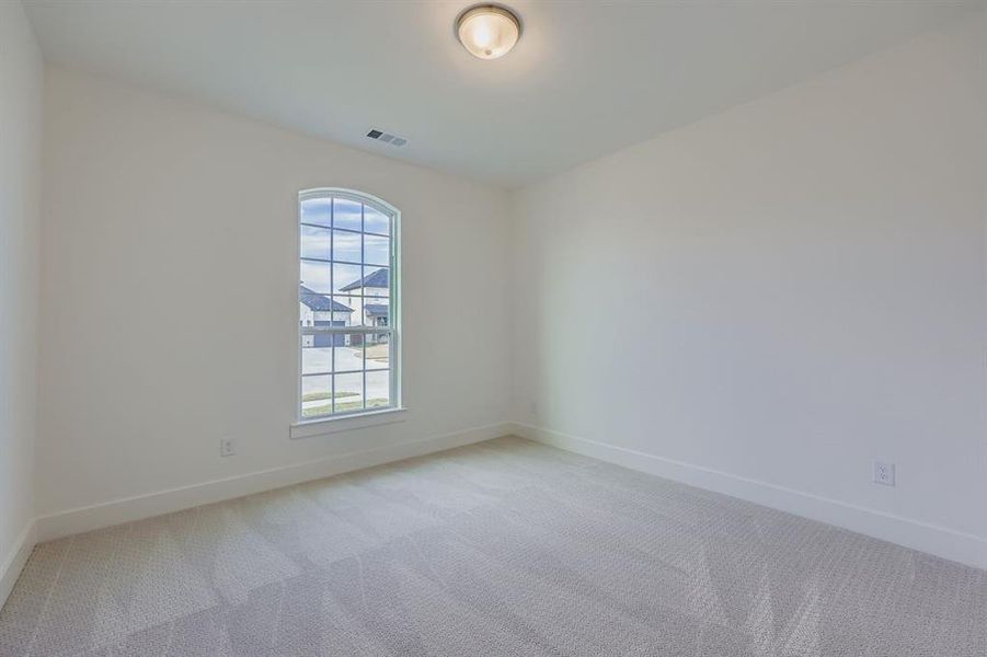Spacious, unfurnished interior of a new home in M3 Ranch 60s, Mansfield (Image 26).