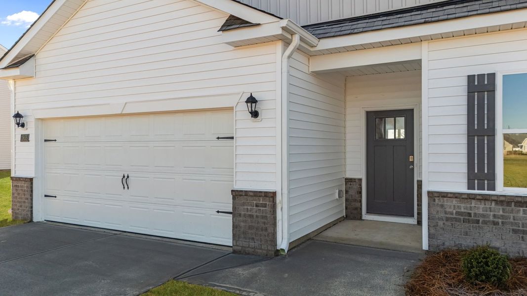 Exterior details and patio area of a home in Dail Farm, Farmville (Image 4).