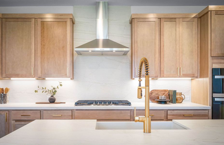 Representative interior finishes for a home built from the Riverdale by Pulte Homes in Santa Rita Ranch, Liberty Hill (Image 19).