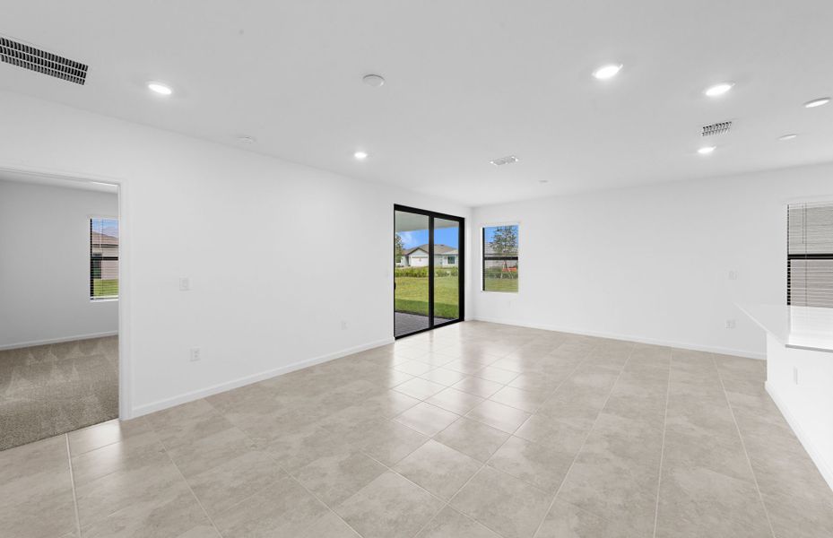 Spacious, unfurnished interior of a new home in Caloosa Cove, Labelle (Image 20).
