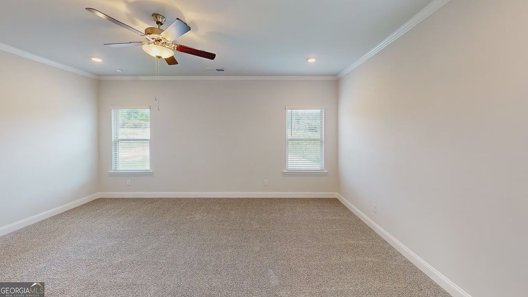 Spacious, unfurnished interior of a new home in Holliday Pass, Griffin (Image 24).