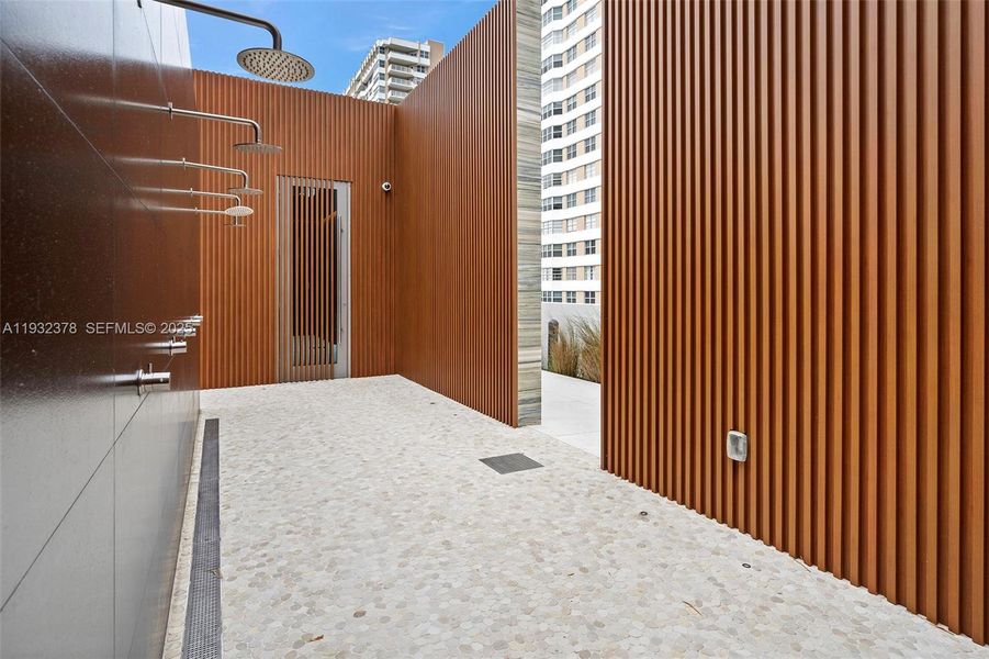 Exterior details and patio area of a home in , Hallandale Beach (Image 27).