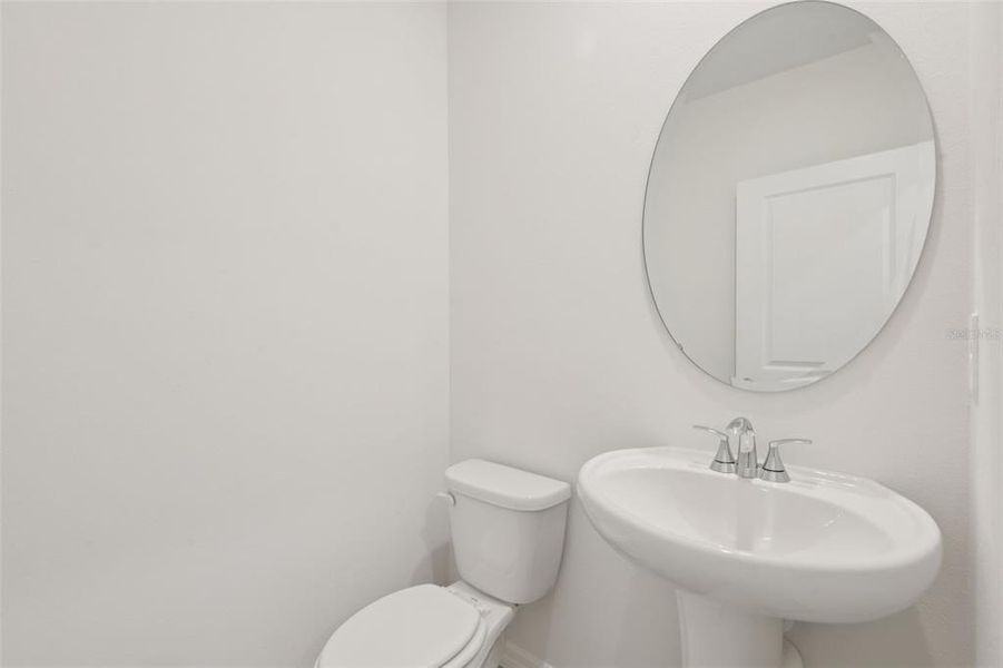 Furnished interior view inside a new home in Hilltop Vistas, Dade City (Image 8).
