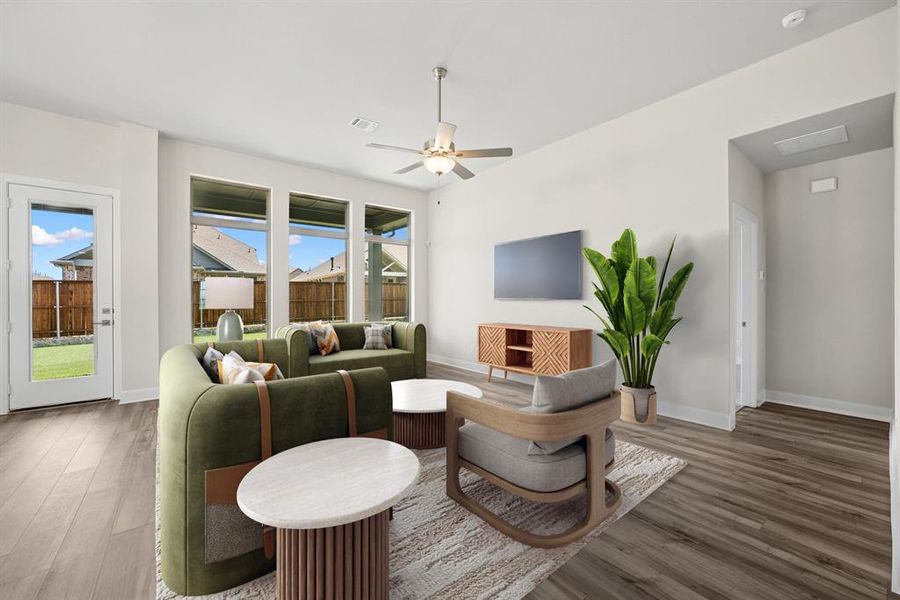 Furnished interior view inside a new home in Creekshaw – Classic, Royse City (Image 4). Furnished interior view inside a new home in Creekshaw – Classic, Royse City (Image 4).