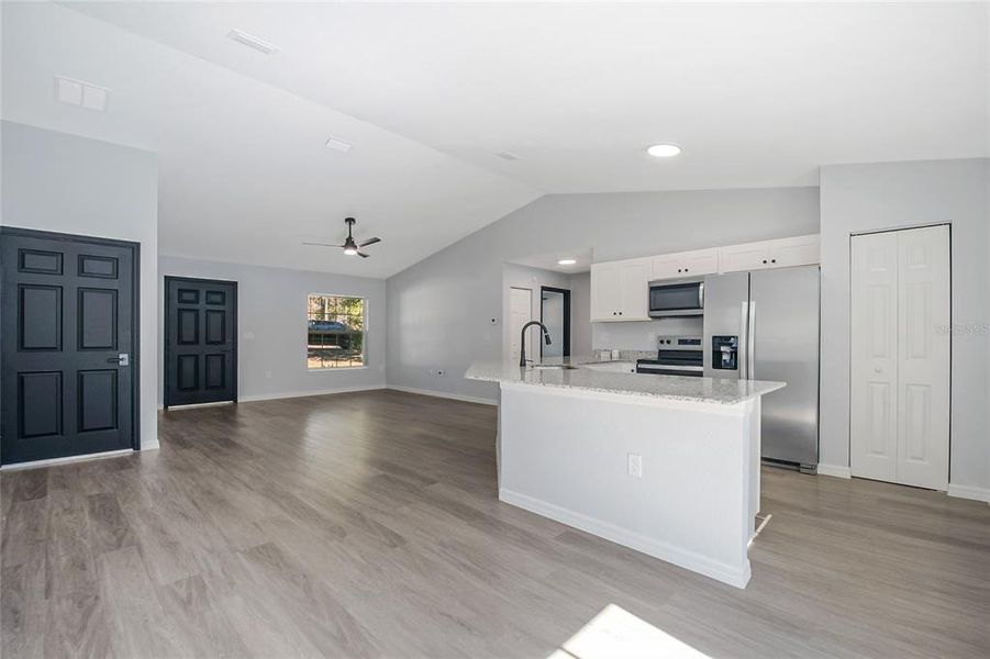 Furnished interior view inside a new home in , Dunnellon (Image 9).