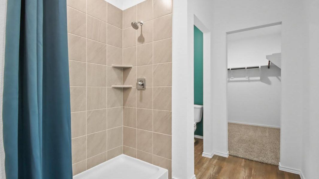 Representative furnished interior of a home built from the Perry by D.R. Horton in The Canopies, Splendora (Image 25). Representative furnished interior of a home built from the Perry by D.R. Horton in The Canopies, Splendora (Image 25).