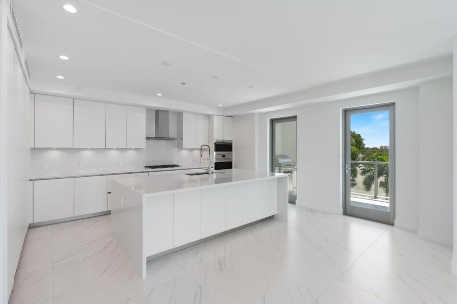 11-495 E Royal Palm Road #402-100 11-495 E Royal Palm Road #402-100