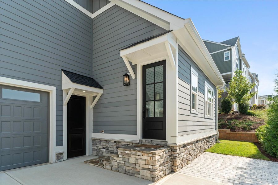 Exterior Entrance to Apartment