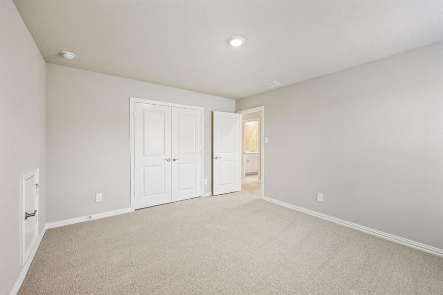 Photo is not of the actual home, but is an inspirational photo of builder’s model home and may depict options, furnishings, and/or decorator features that are not included. Photo is not of the actual home, but is an inspirational photo of builder’s model home and may depict options, furnishings, and/or decorator features that are not included.