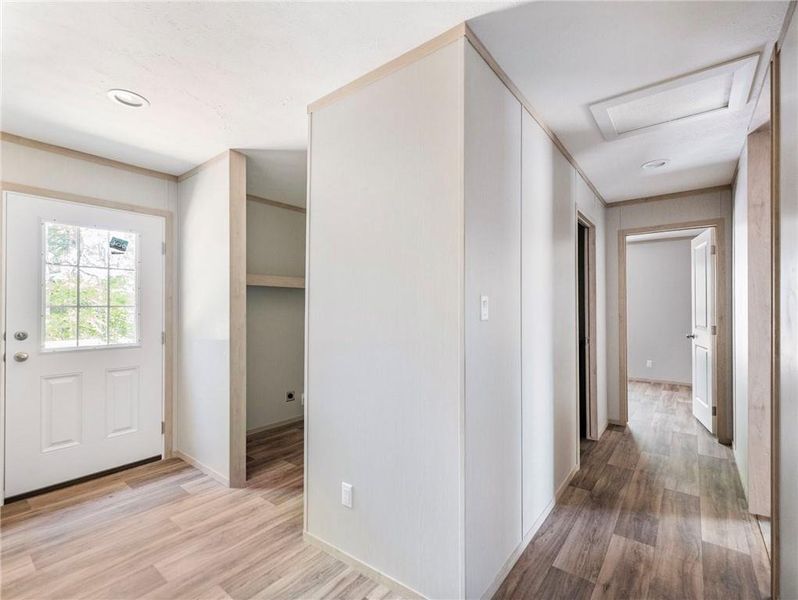 Spacious, unfurnished interior of a new home in , Gainesville (Image 25).