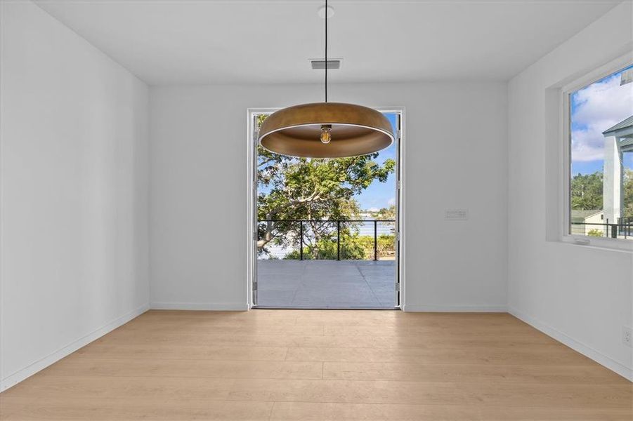 Spacious, unfurnished interior of a new home in , Clearwater (Image 18).