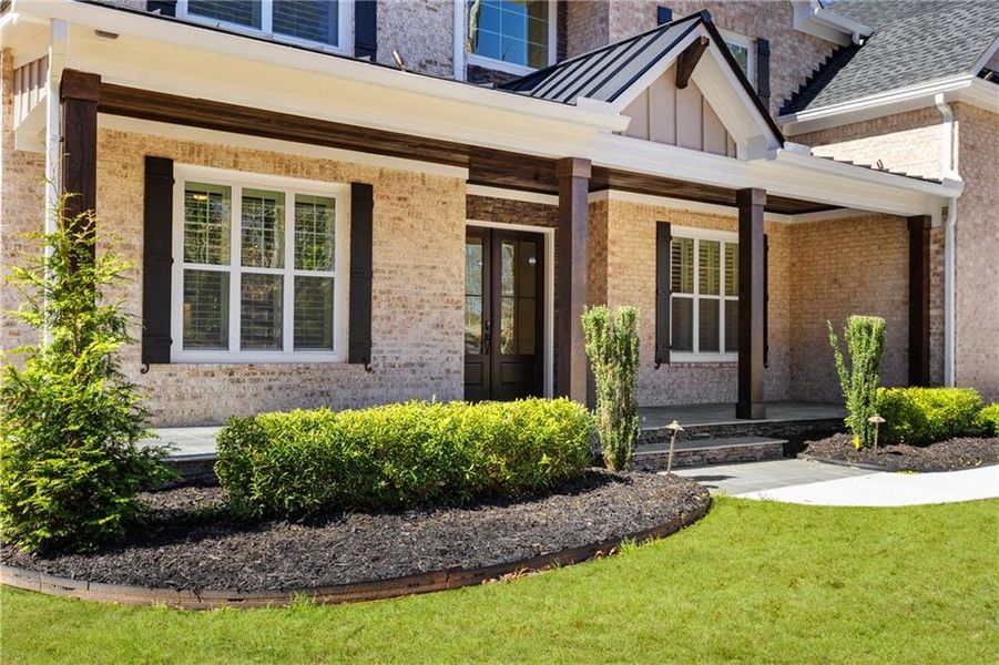 Exterior details and patio area of a home in , Alpharetta (Image 4).