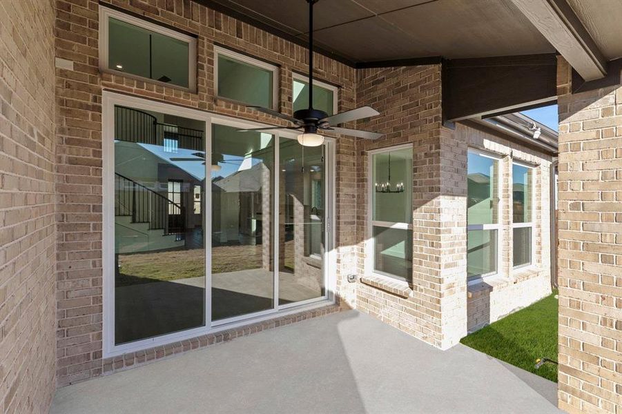 Exterior details and patio area of a home in Edgewood Creek, Celina (Image 27).