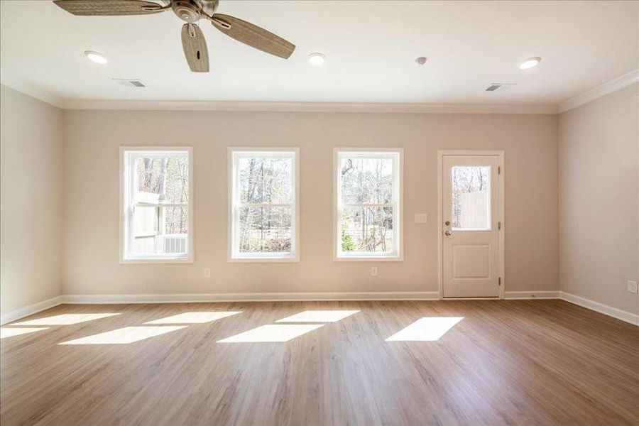 Spacious, unfurnished interior of a new home in Cherokee Township, Acworth (Image 39).