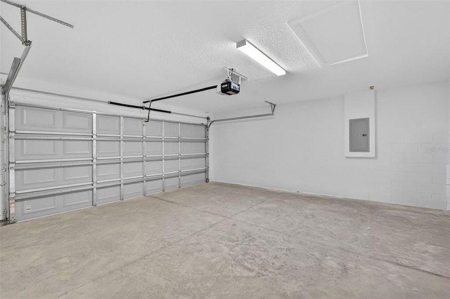 Spacious, unfurnished interior of a new home in , Summerfield (Image 22).
