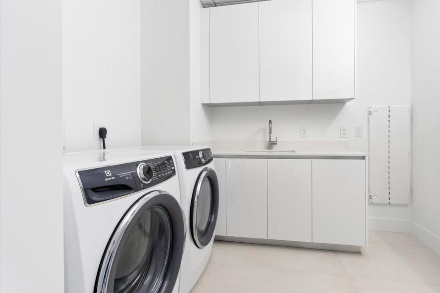 Furnished interior view inside a new home in , West Palm Beach (Image 5). Furnished interior view inside a new home in , West Palm Beach (Image 5).