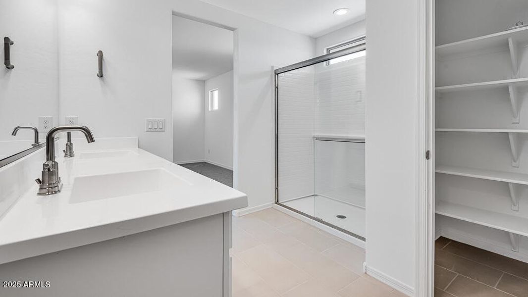 hj-az-phoenix-lucero-discovery-sienna-lo