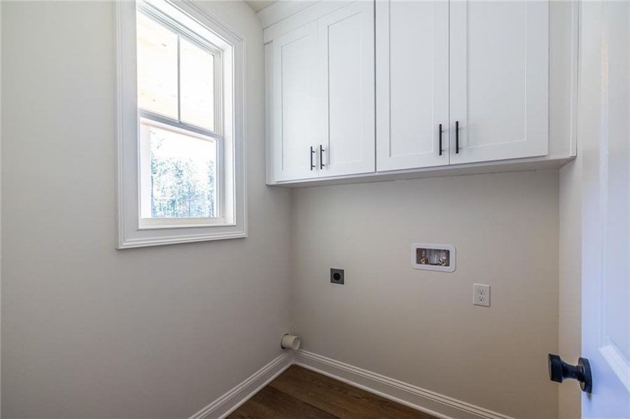 Spacious, unfurnished interior of a new home in , Dallas (Image 51).