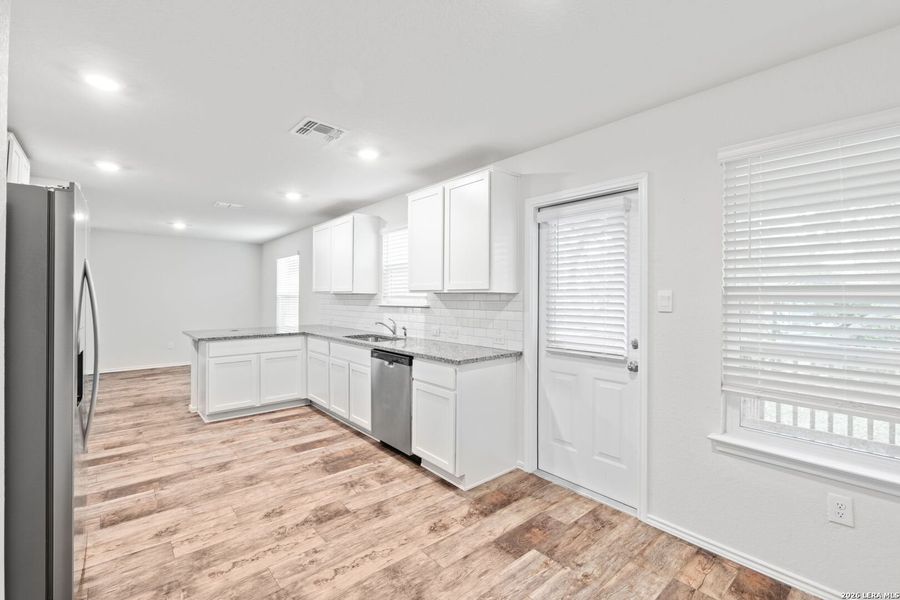 Furnished interior view inside a new home in Copper Canyon, Bulverde (Image 9).