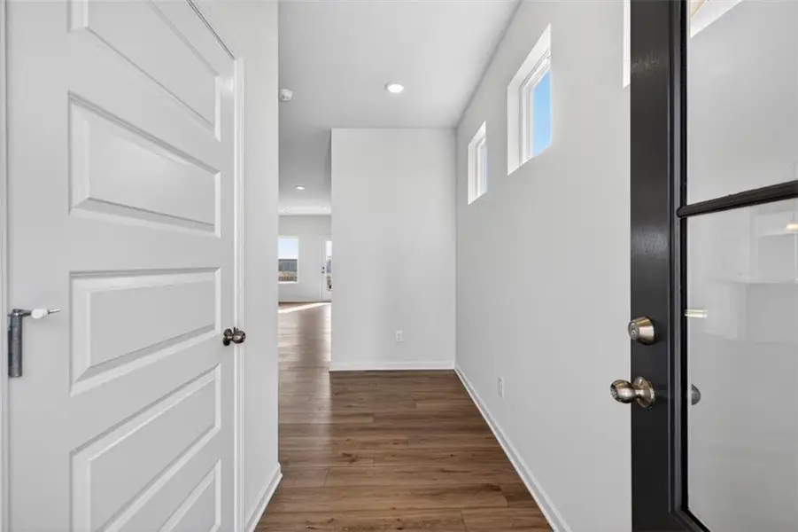 Spacious, unfurnished interior of a new home in Townes At The Stiles, Cartersville (Image 10).