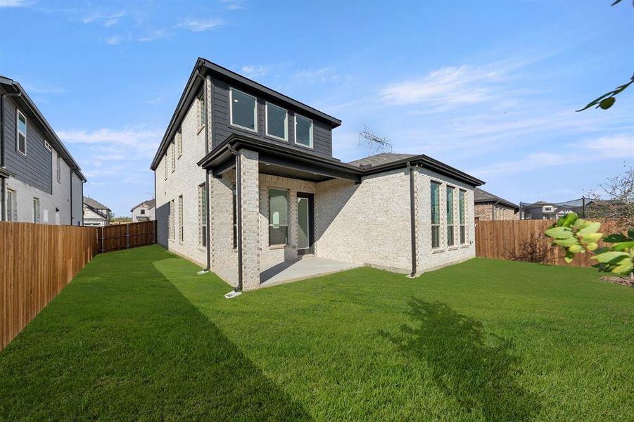 27. 3105 Summer - Back (2)