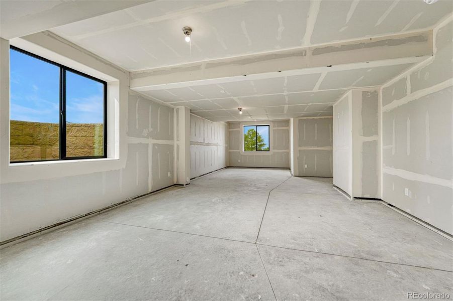 Image 40 of a home in .