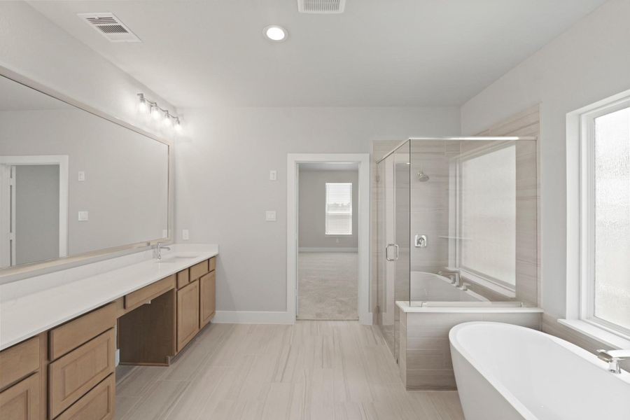 Furnished interior view inside a new home in Briarwood Crossing, Rosenberg (Image 11).