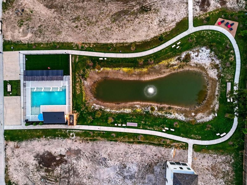 Community amenities in Spring Valley Creek, Houston (Image 27).