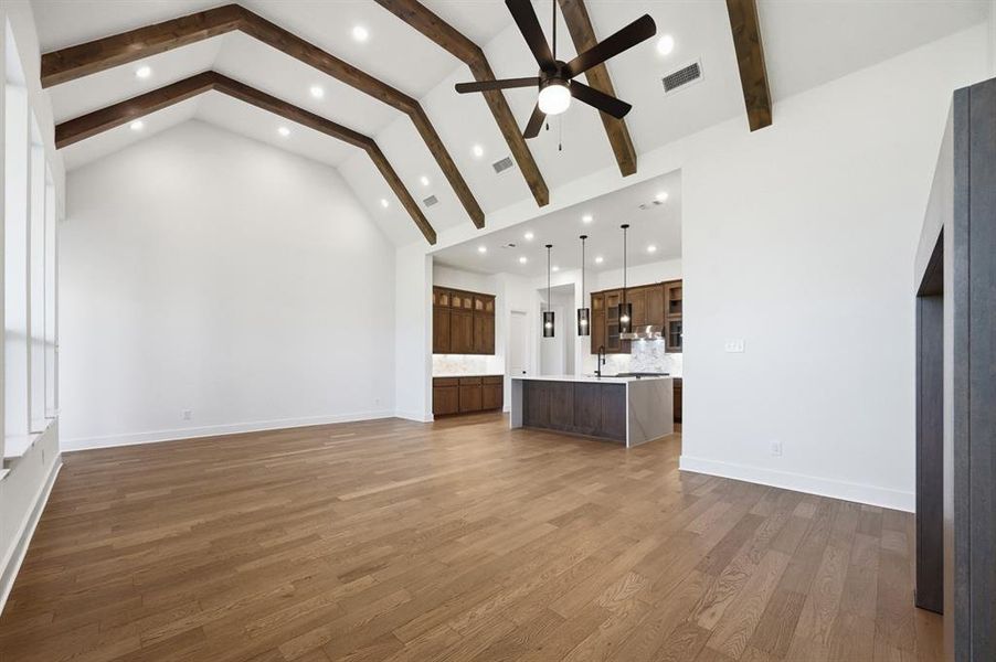 Spacious, unfurnished interior of a new home in Canyon Creek Estates, Sherman (Image 21). Spacious, unfurnished interior of a new home in Canyon Creek Estates, Sherman (Image 21).