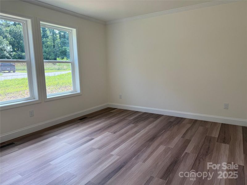 Spacious, unfurnished interior of a new home in , Hendersonville (Image 16).