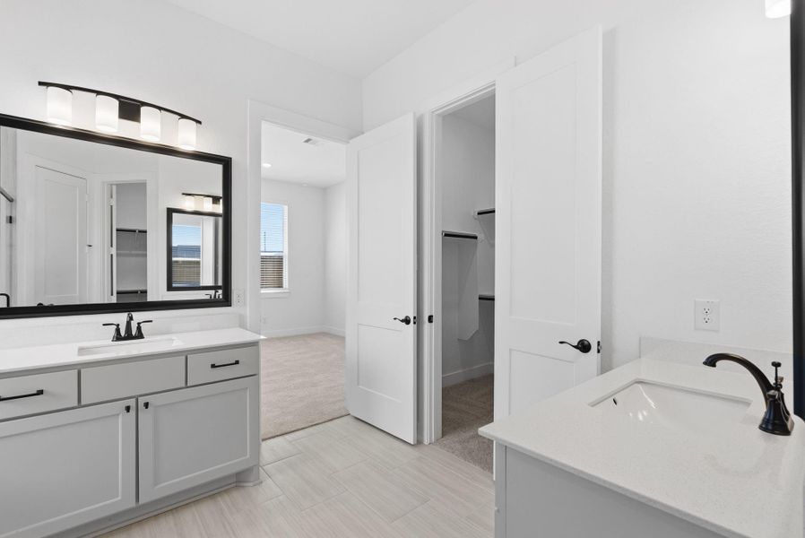 Furnished interior view inside a new home in Wood Leaf Reserve, Tomball (Image 11).