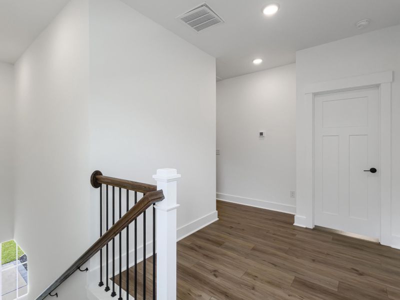 Spacious, unfurnished interior of a new home in Pineland Village, Summerville (Image 31).