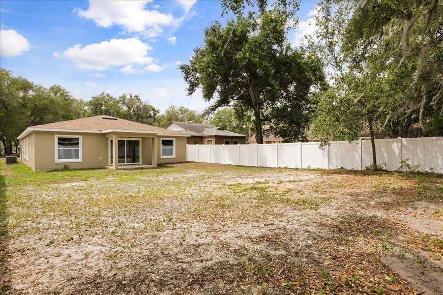 Exterior details and patio area of a home in , Leesburg (Image 4).
