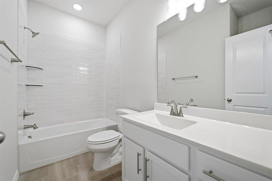 Furnished interior view inside a new home in Westridge, McKinney (Image 5).