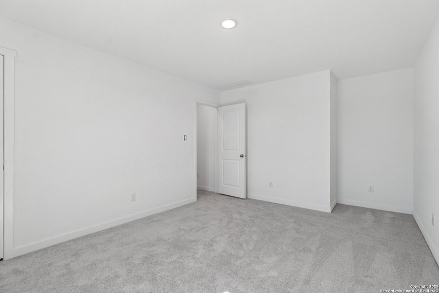 Spacious, unfurnished interior of a new home in Summerlin: Eventide Collection, San Antonio (Image 20).