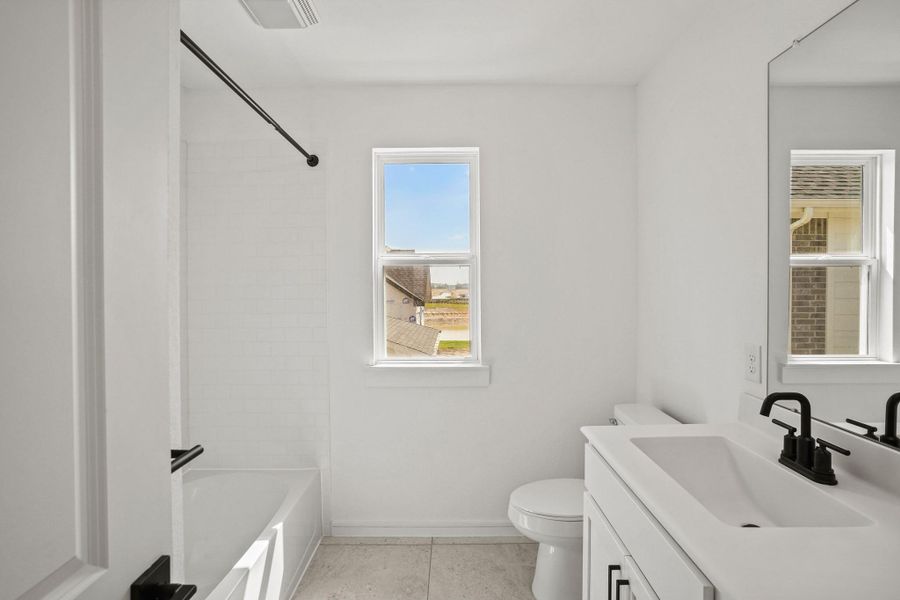 Hall bath (*Photo not of actual home and used for illustration purposes only.) Hall bath (*Photo not of actual home and used for illustration purposes only.)