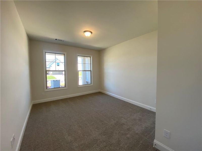 Spacious, unfurnished interior of a new home in , Jefferson (Image 23).