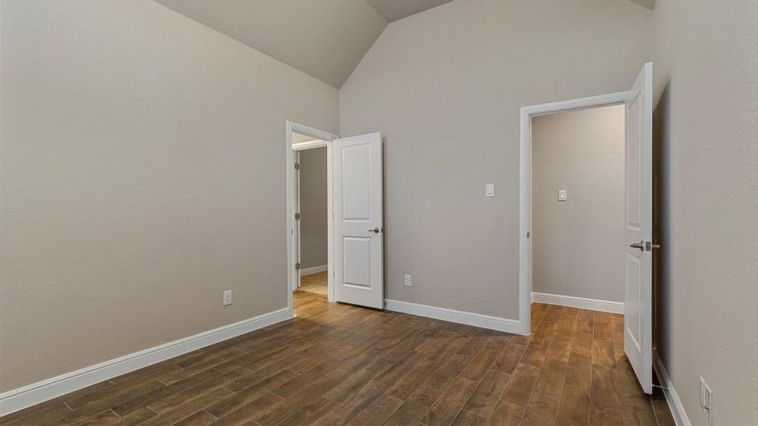 Representative unfurnished interior of a home built from the Guadalupe by D.R. Horton in Eden Ranch, Arlington (Image 31).