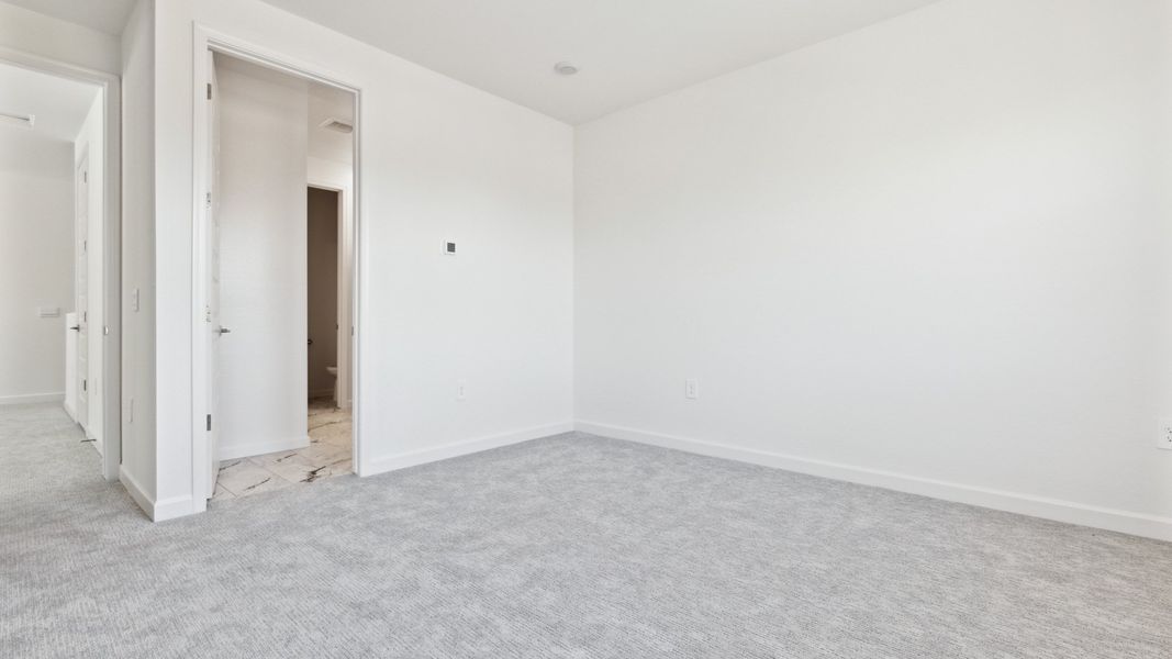Spacious, unfurnished interior of a new home in Avance, Phoenix (Image 21).