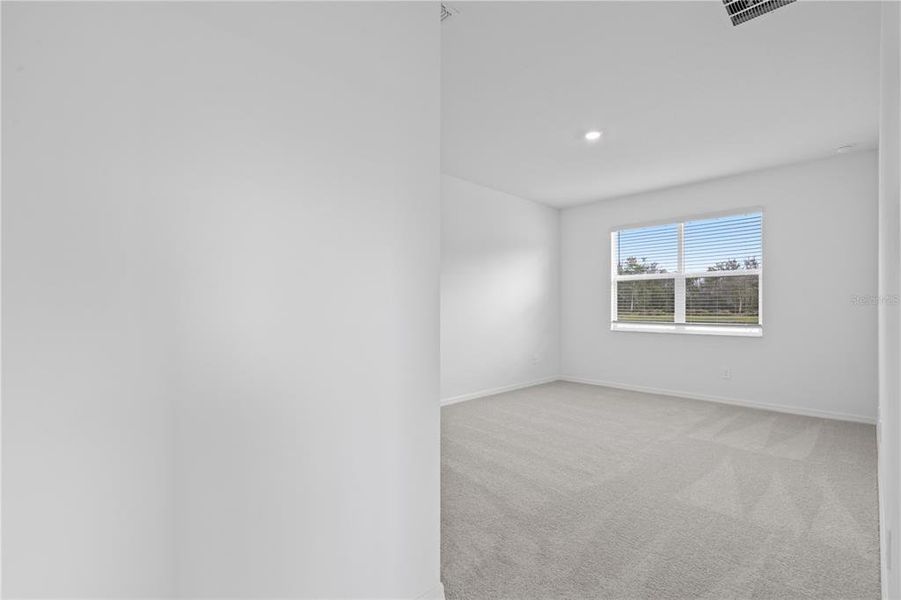Spacious, unfurnished interior of a new home in Angeline, Land O' Lakes (Image 26).
