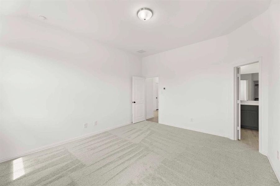 Spacious, unfurnished interior of a new home in Gateway Parks, Forney (Image 14). Spacious, unfurnished interior of a new home in Gateway Parks, Forney (Image 14).