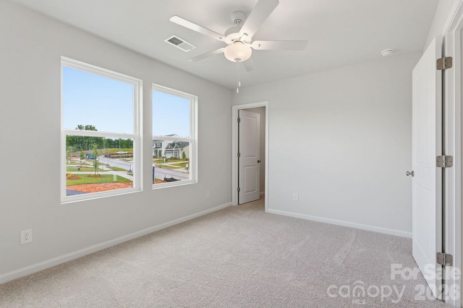 Spacious, unfurnished interior of a new home in Piper Creek, Newton (Image 32).