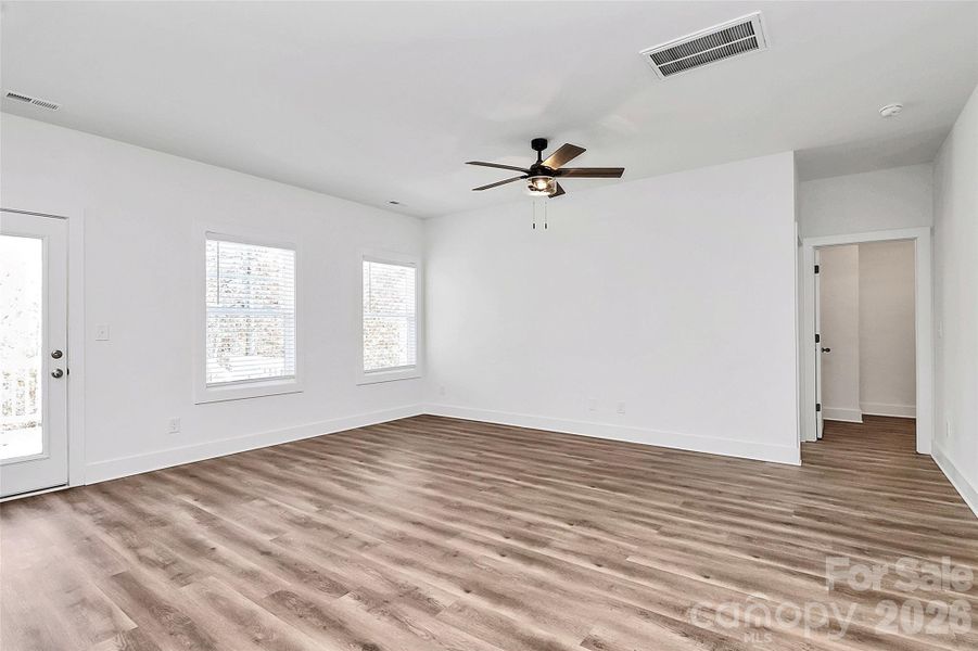 Spacious, unfurnished interior of a new home in , Monroe (Image 14).