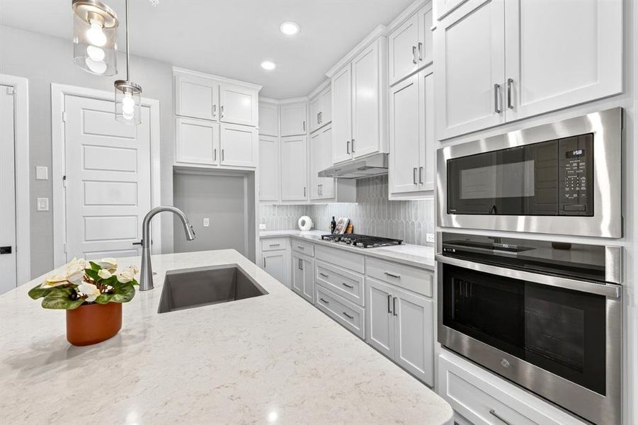 Furnished interior view inside a new home in Hillside at Las Colinas, Irving (Image 10).