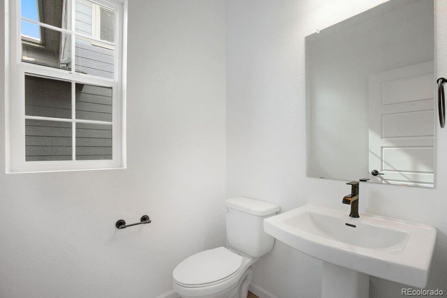 8784 Whiteclover ~ Ready Now