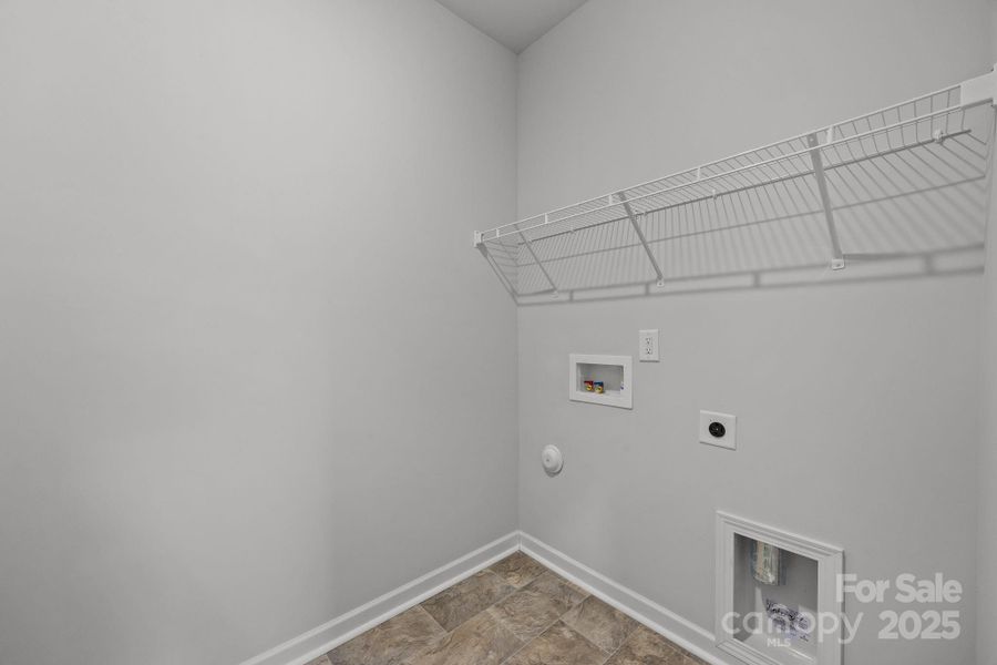 Spacious, unfurnished interior of a new home in McFarland Estates, York (Image 20).