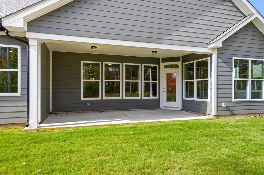 Exterior details and patio area of a home in Rone Creek, Waxhaw (Image 31).