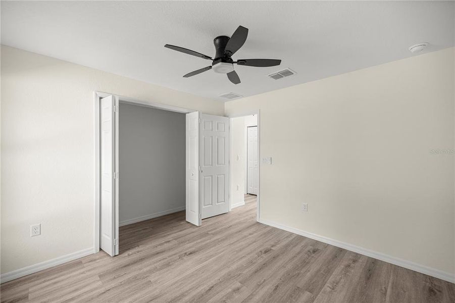 Spacious, unfurnished interior of a new home in , Ocklawaha (Image 12).