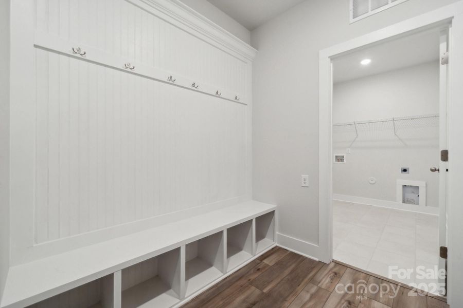 Image 18 of a home in Cannon Manor.